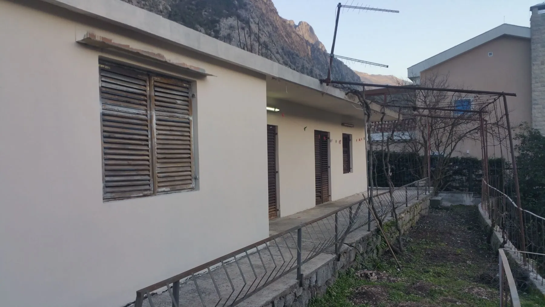 Prodaja, kuća, 100m², Dobrota, Kotor