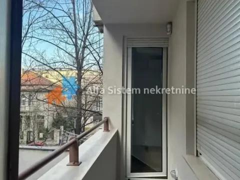 Izdavanje, trosoban stan, 82m², Vračar Sve Podlokacije, Beograd - image 10