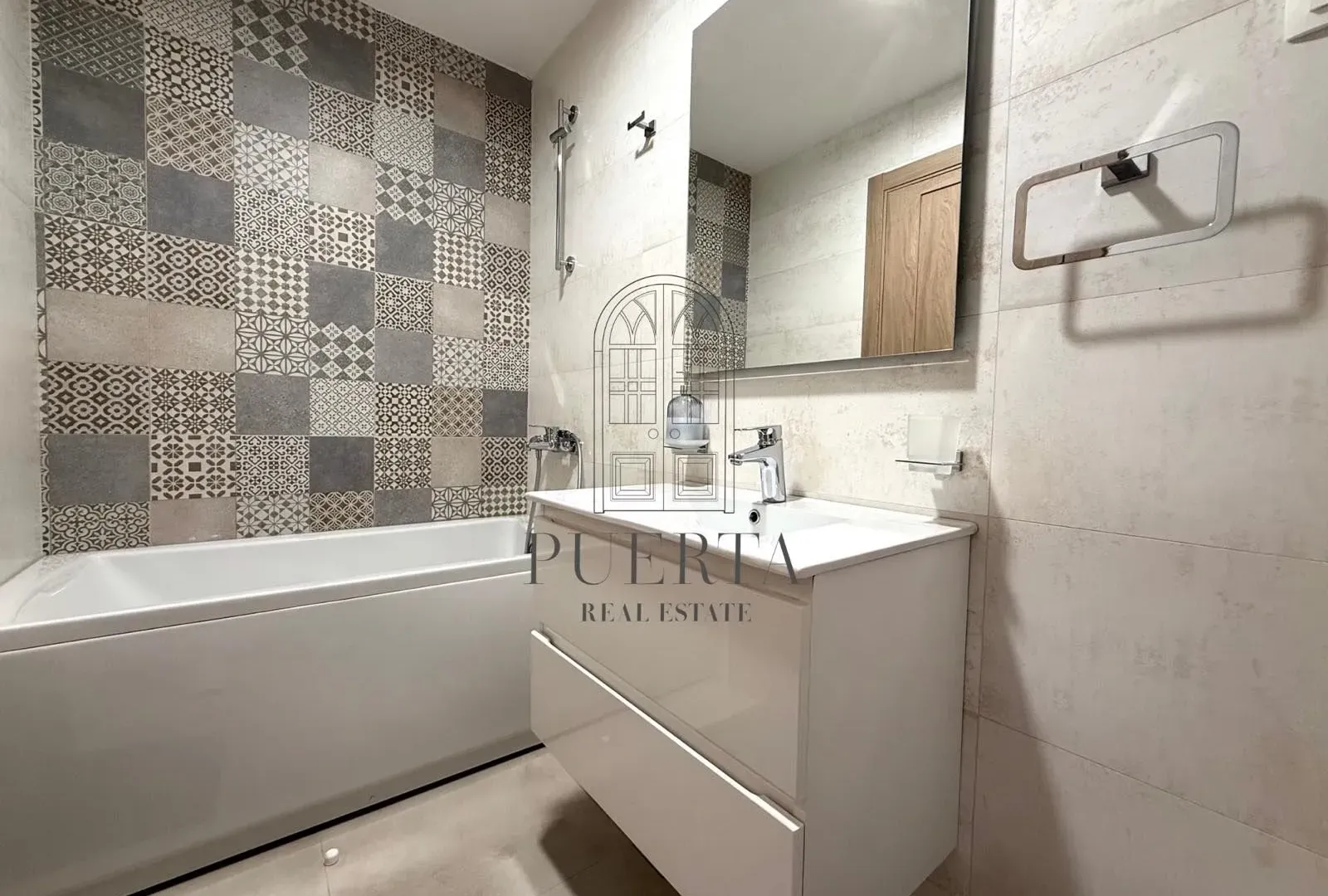 Rent, two bedroom apartment, 69m², Master Kvart, Podgorica