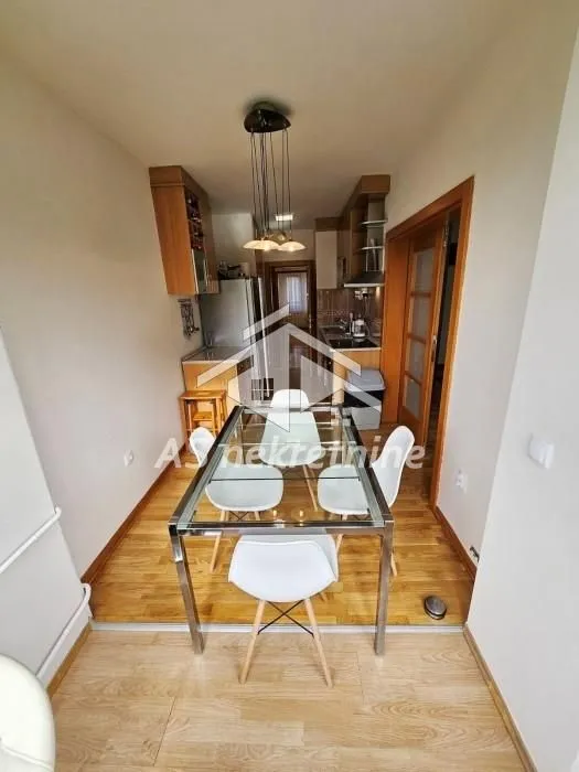 Rent, three bedroom apartment, 80m², Stari Grad, Beograd