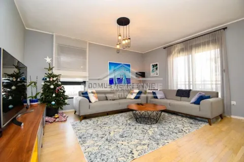 Izdavanje, trosoban stan, 95m², Dalmatinska ulica, Podgorica - image 3