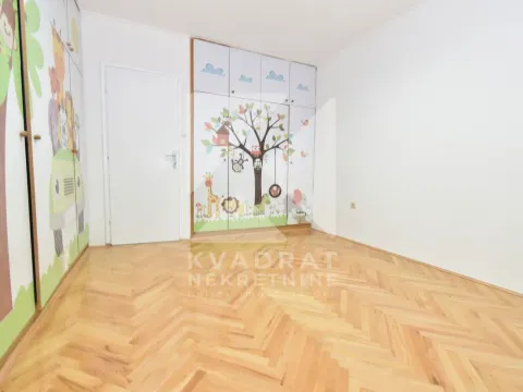 Izdavanje, kuća, 200m², Stari Aerodrom, Podgorica - image 17