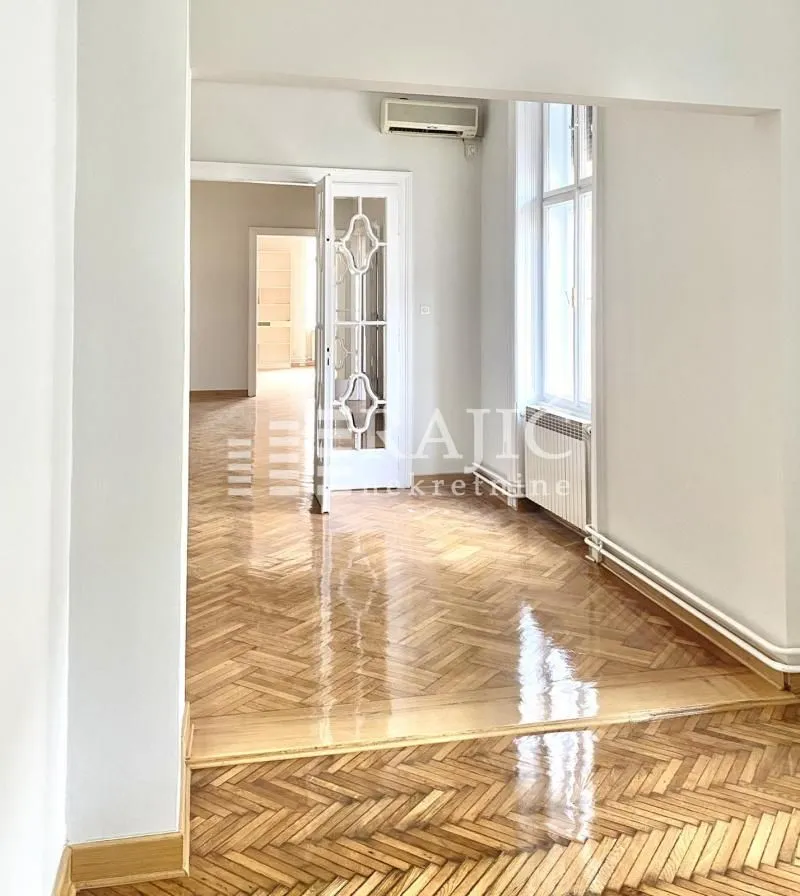 Rent, office space, 250m², Stari Grad, Beograd