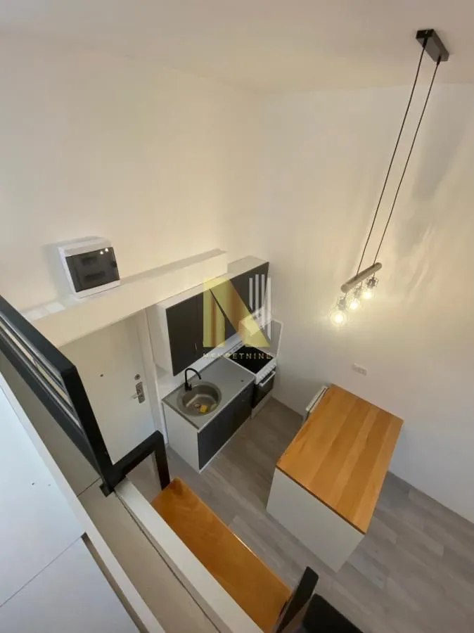 Prodaja, kuća, 199m², Socijalno, Novi Sad Sve Podlokacije