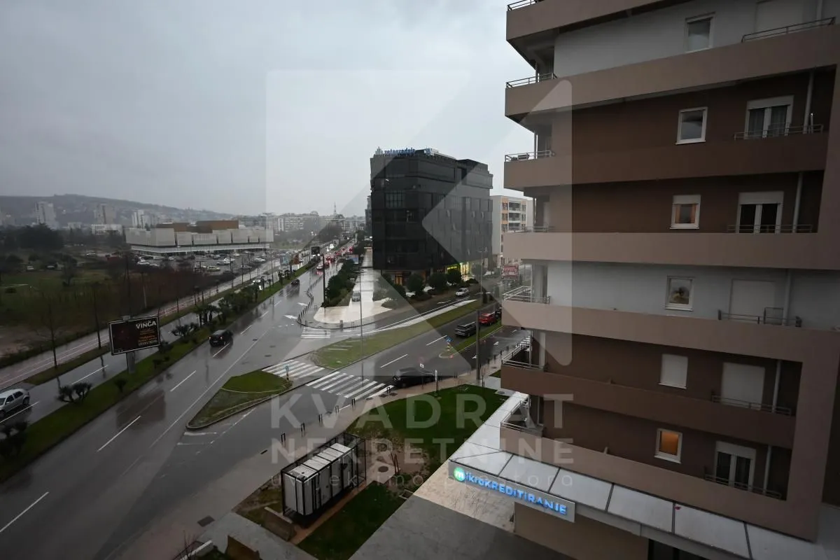 Rent, office space, 65m², Central Point, Podgorica