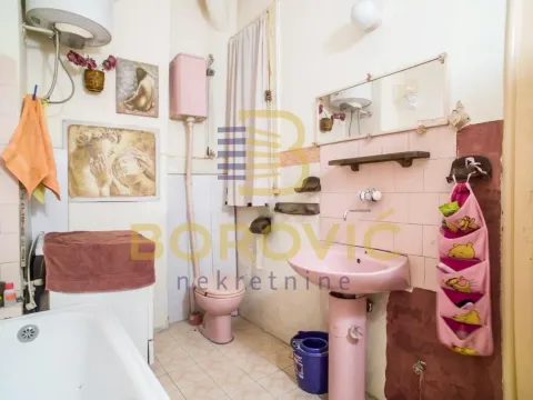 Sale, three bedroom apartment, 95m², Kalenić Pijaca, Vračar Sve Podlokacije - image 11