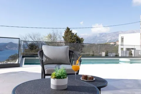 Rent, house, 180m², Blizikuće, Budva - image 5