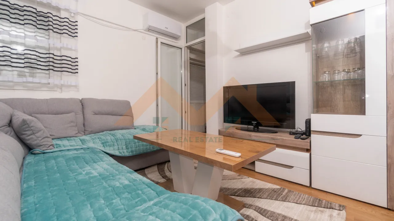 Izdavanje, jednosoban stan, 36m², Stari Aerodrom, Podgorica