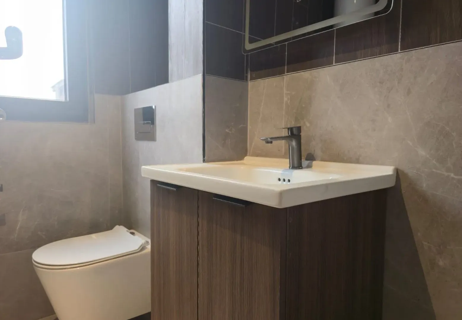 Prodaja, dvosoban stan, 64m², Tološi, Podgorica
