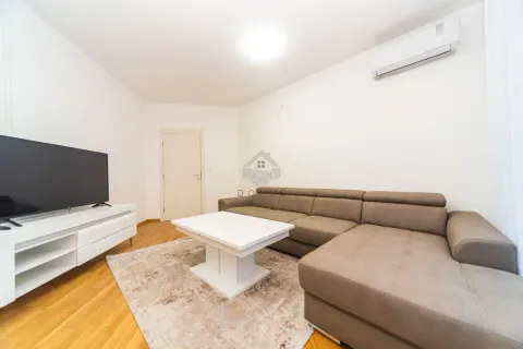 Rent, two bedroom apartment, 55m², Stara Varoš, Podgorica - image 3