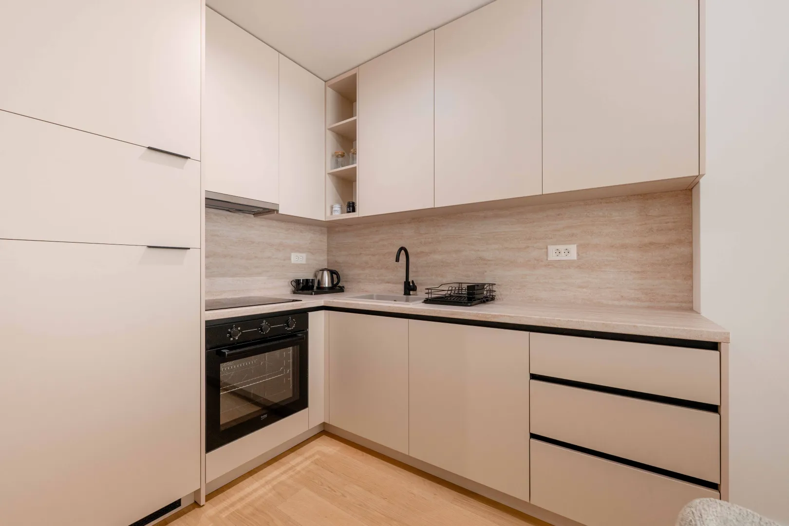 Rent, two bedroom apartment, 64m², Bečići, Budva