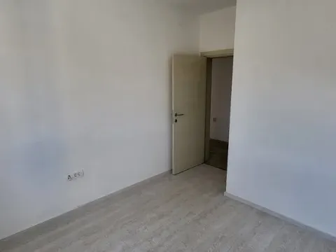 Izdavanje, dvosoban stan, 52m², Podgorica, Crna Gora - image 18