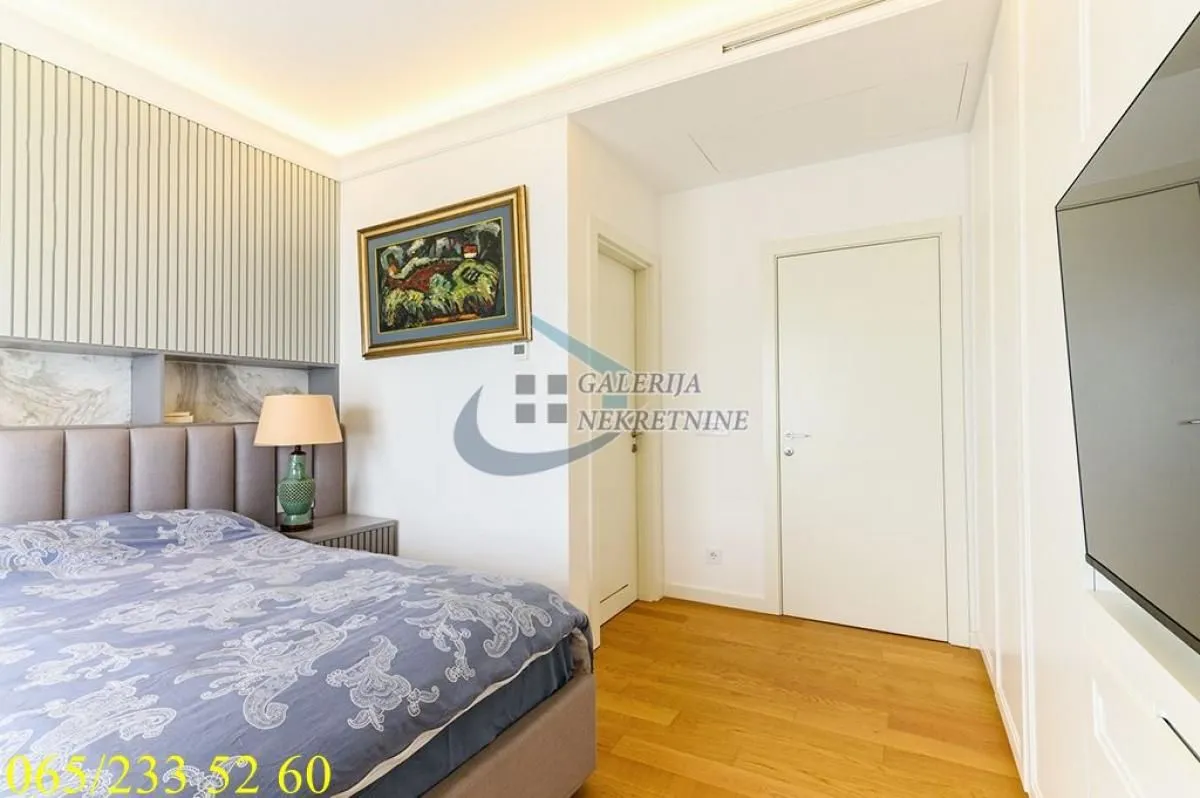 Prodaja, trosoban stan, 95m², Novi Beograd Blok 65, Novi Beograd Sve Podlokacije