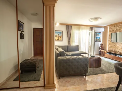 Sale, two bedroom apartment, 72m², Centar, Budva - image 15