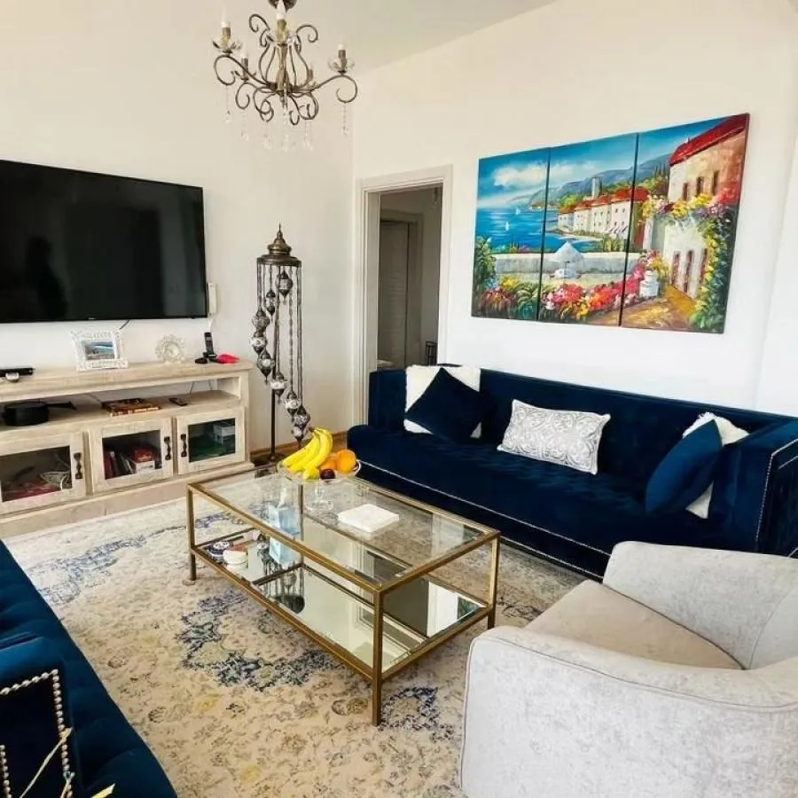 Prodaja, trosoban stan, 120m², Tivat, Crna Gora