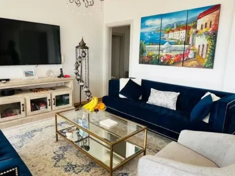 Prodaja, trosoban stan, 120m², Tivat, Crna Gora - image 2