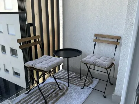 Izdavanje, jednosoban stan, 37m², Novo naselje, Novi Sad - image 11