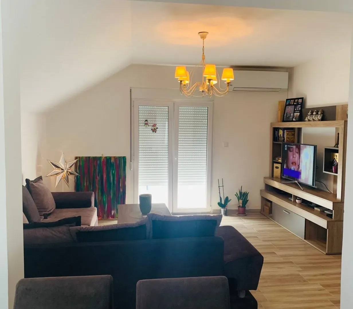 Rent, two bedroom apartment, 80m², Centar, Tivat