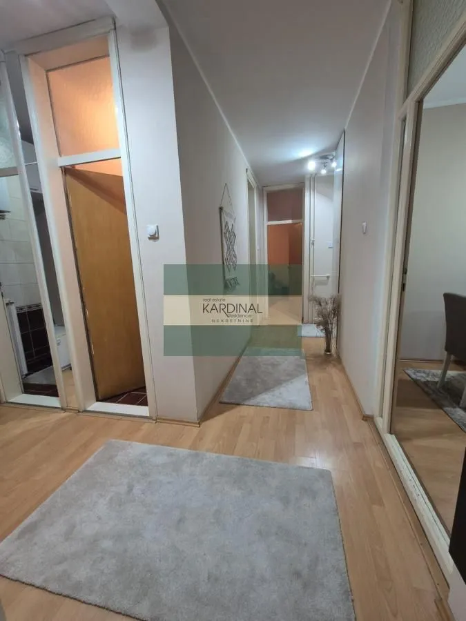 Prodaja, trosoban stan, 96m², Centar, Jagodina