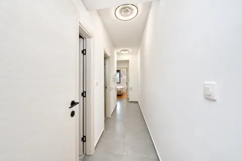 Rent, three bedroom apartment, 110m², Stari Aerodrom, Podgorica - image 19