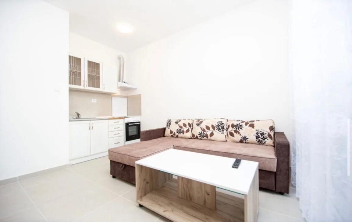 Izdavanje, garsonjera, 35m², Babilonija, Budva