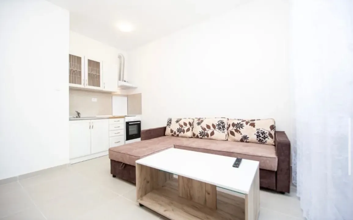 Izdavanje, garsonjera, 35m², Babilonija, Budva