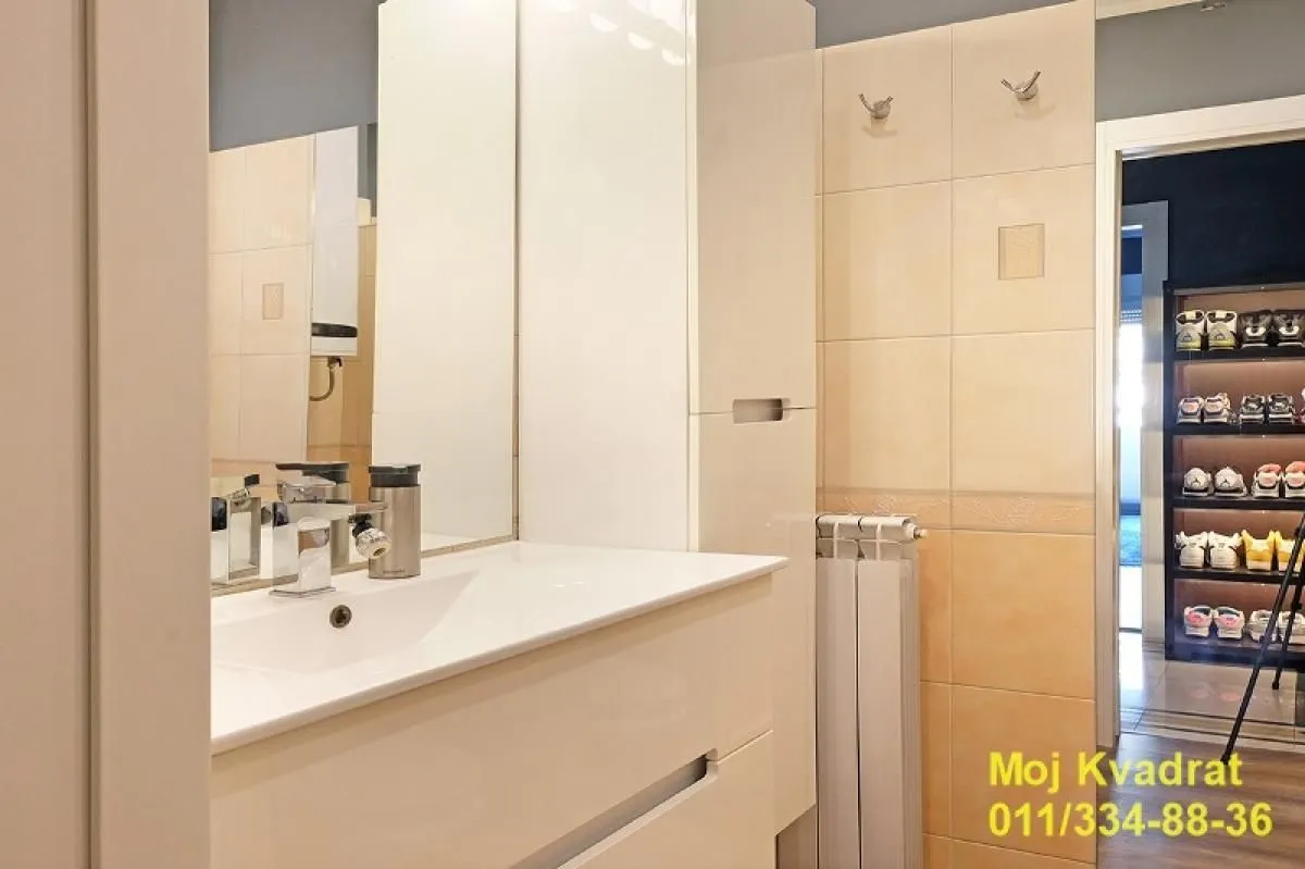 Sale, three bedroom apartment, 105m², Vračar Sve Podlokacije, Beograd