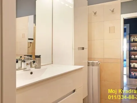 Prodaja, trosoban stan, 105m², Vračar Sve Podlokacije, Beograd - image 12