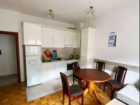 Rent, one bedroom apartment, 40m², Lazi, Budva - image 1