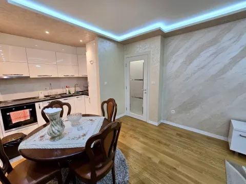 Izdavanje, jednosoban stan, 49m², Central Point, Podgorica - image 3