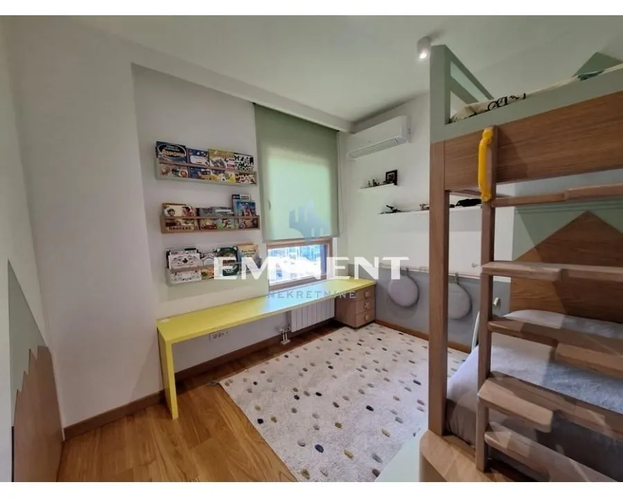 Sale, three bedroom apartment, 75m², Novi Beograd Blok 65, Novi Beograd Sve Podlokacije