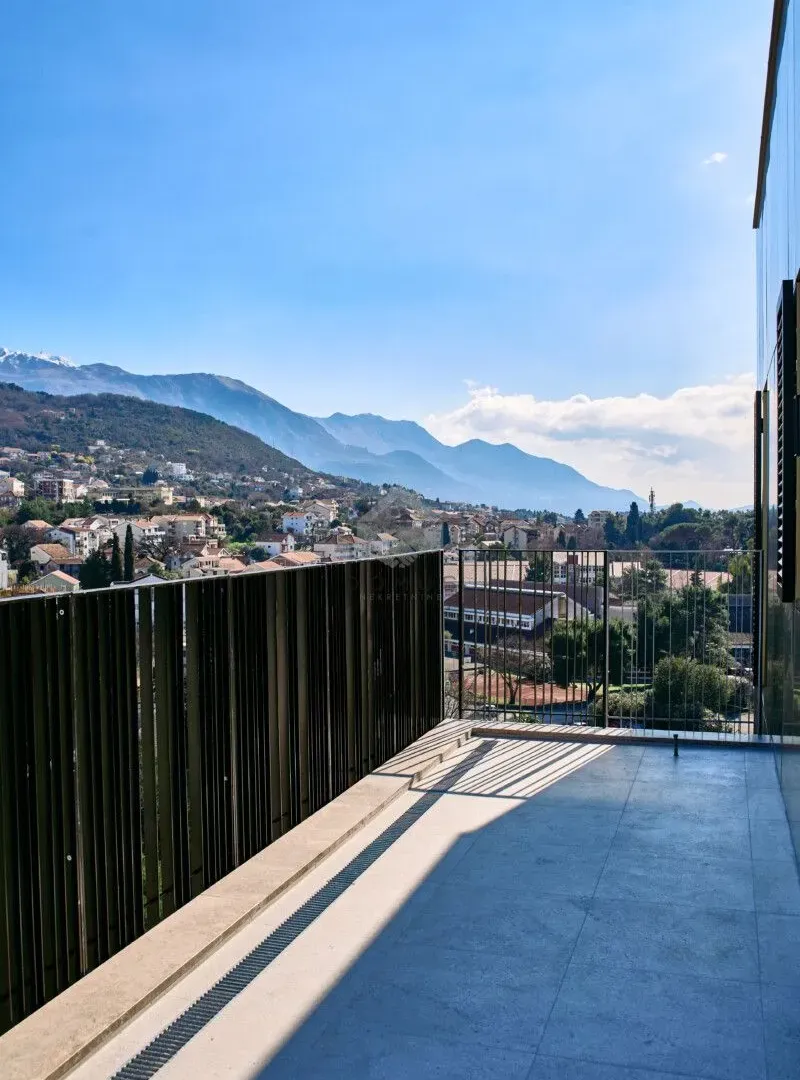 Prodaja, dvosoban stan, 102m², Tivat, Crna Gora