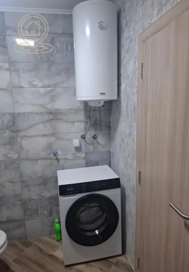 Izdavanje, trosoban stan, 75m², Vrežina, Niš