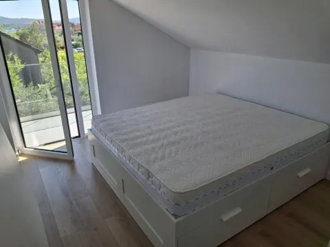 Izdavanje, dvosoban stan, 66m², Centar, Tivat - image 5