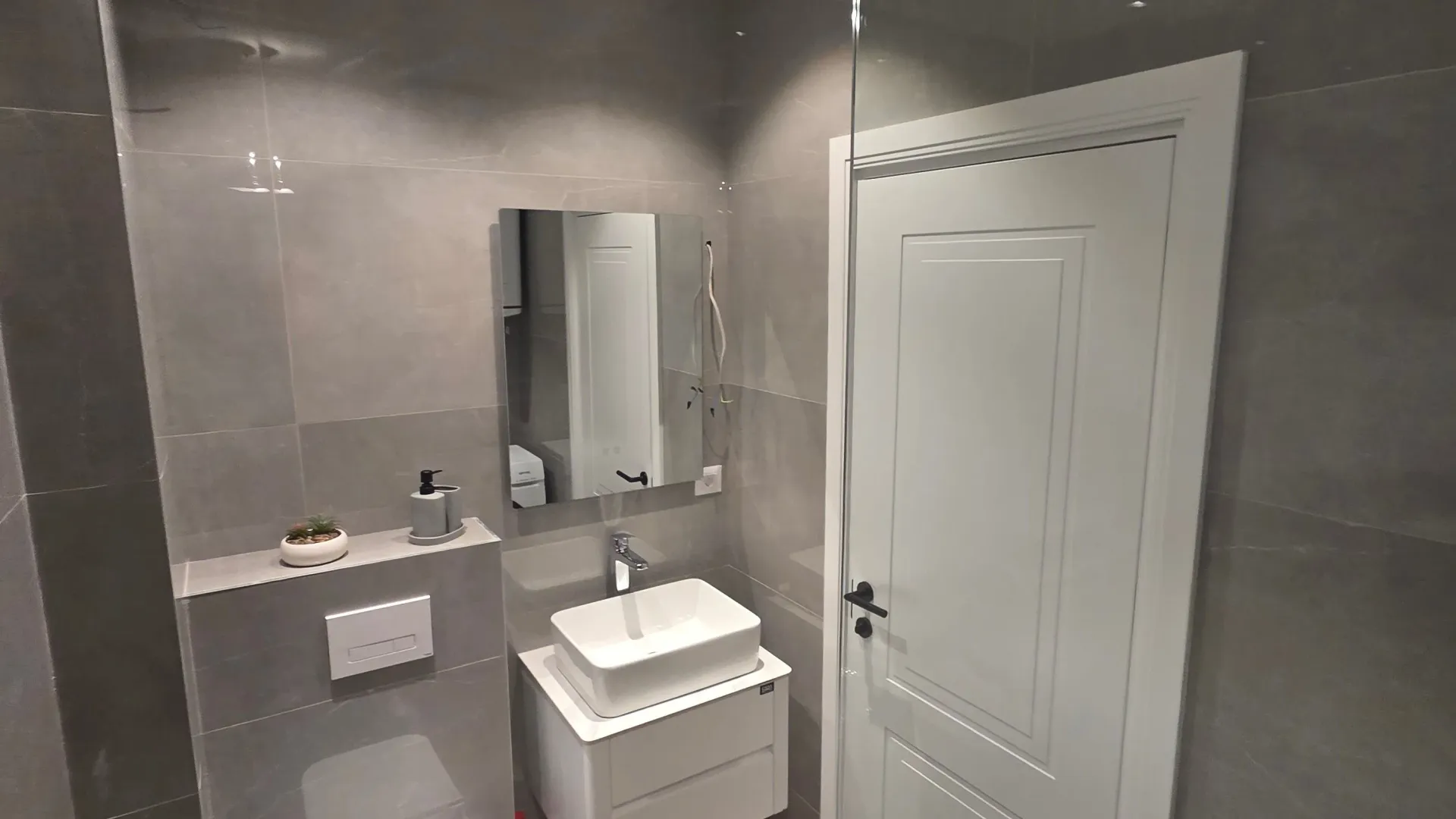 Izdavanje, jednosoban stan, 45m², Čeluga, Bar