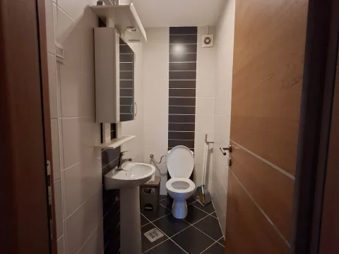 Izdavanje, dvosoban stan, 70m², Zabjelo, Podgorica - image 7