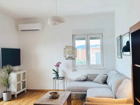 Izdavanje, jednosoban stan, 52m², City Kvart, Podgorica - image 2