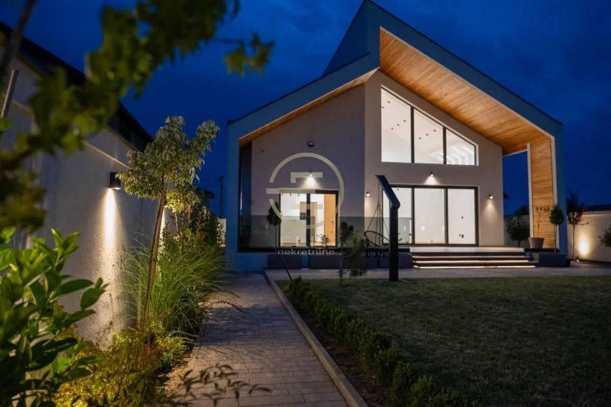 Prodaja, kuća, 210m², Veternik, Novi Sad Sve Podlokacije