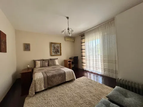 Izdavanje, jednosoban stan, 65m², Šušanj, Bar - image 6