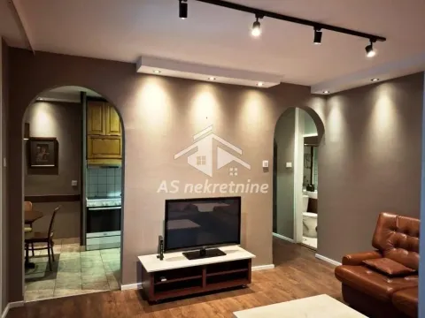 Izdavanje, trosoban stan, 70m², Tašmajdan, Palilula Sve Podlokacije - image 2