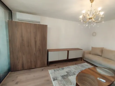 Izdavanje, stan, 74m², Blok 6, Podgorica - image 9