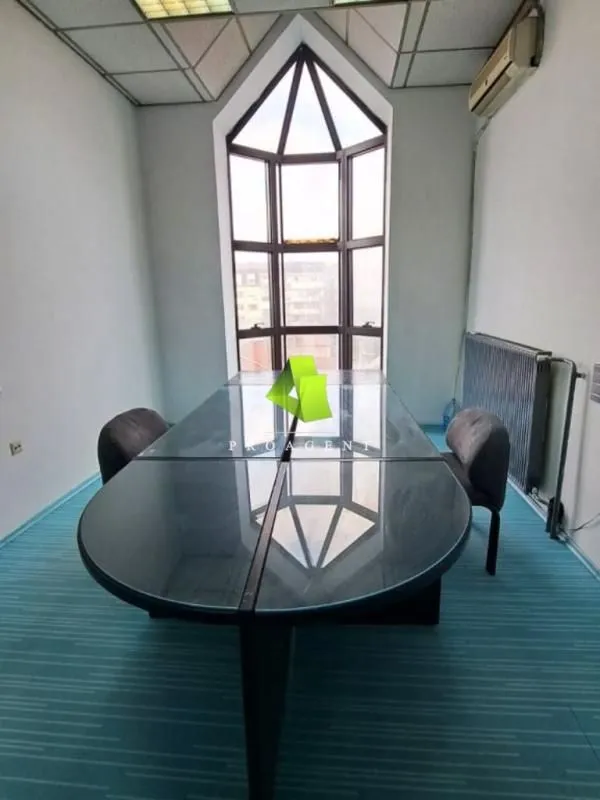 Rent, office space, 110m², Medijana, Niš