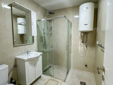 Prodaja, kuća, 250m², Dalmatinska ulica, Podgorica - image 10