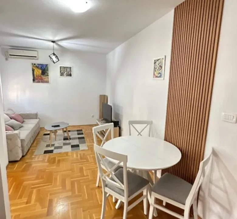 Izdavanje, jednosoban stan, 43m², Zagorič, Podgorica