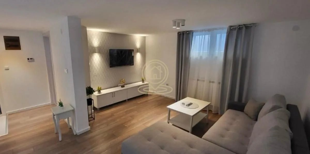 Rent, two bedroom apartment, 50m², Južni Bulevar, Vračar Sve Podlokacije
