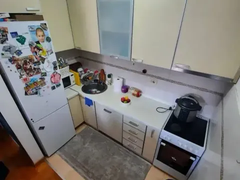 Sale, one bedroom apartment, 45m², Stari Aerodrom, Podgorica - image 2