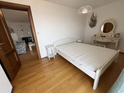 Sale, two bedroom apartment, 69m², Petrovac, Budva - image 2