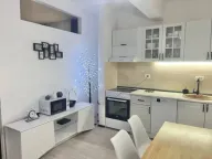 Izdavanje, jednosoban stan, 40m², Centar, Budva - image 4