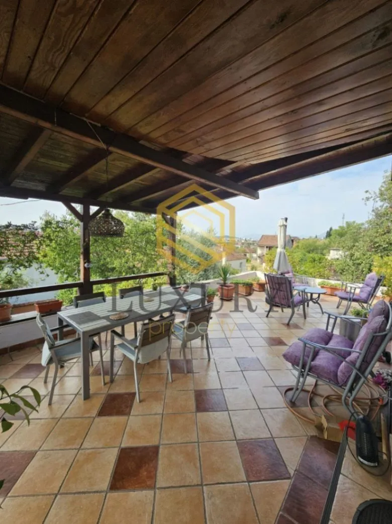 Rent, house, 300m², Masline, Podgorica