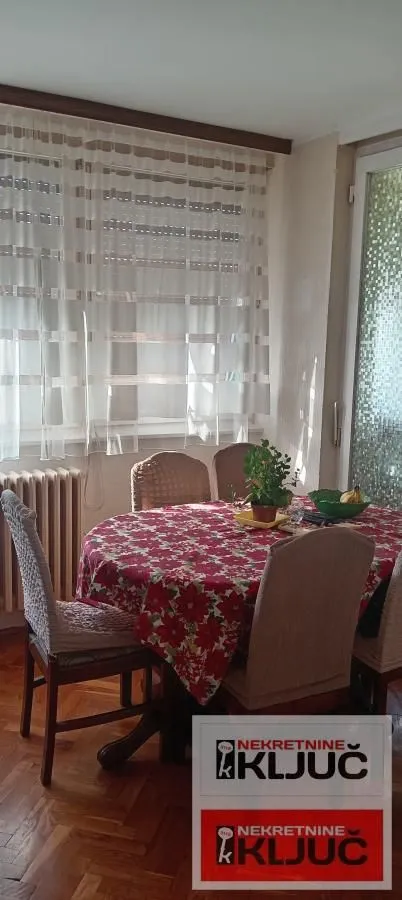 Prodaja, trosoban stan, 70m², Bulevar Oslobodjenja, Novi Sad Sve Podlokacije